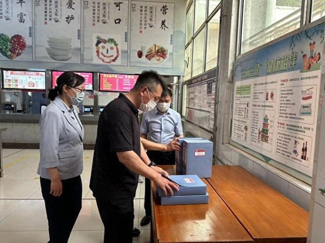 孫華同志深入一線(xiàn)開(kāi)展督導(dǎo)檢查 筑牢食品安全防線(xiàn) 提升營(yíng)養(yǎng)健康服務(wù)