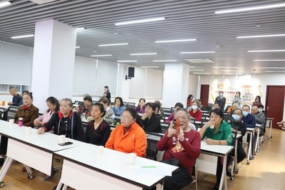 健康重陽，科普先行——記武漢博士團江岸區(qū)先鋒社區(qū)重陽節(jié)食品科普與咨詢活動